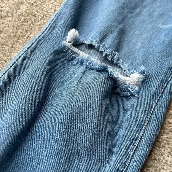 NWT Abound Mom Jean Button-Fly Light Stone Wash Distressed 90s Jeans Size 29 - Picture 3 of 16